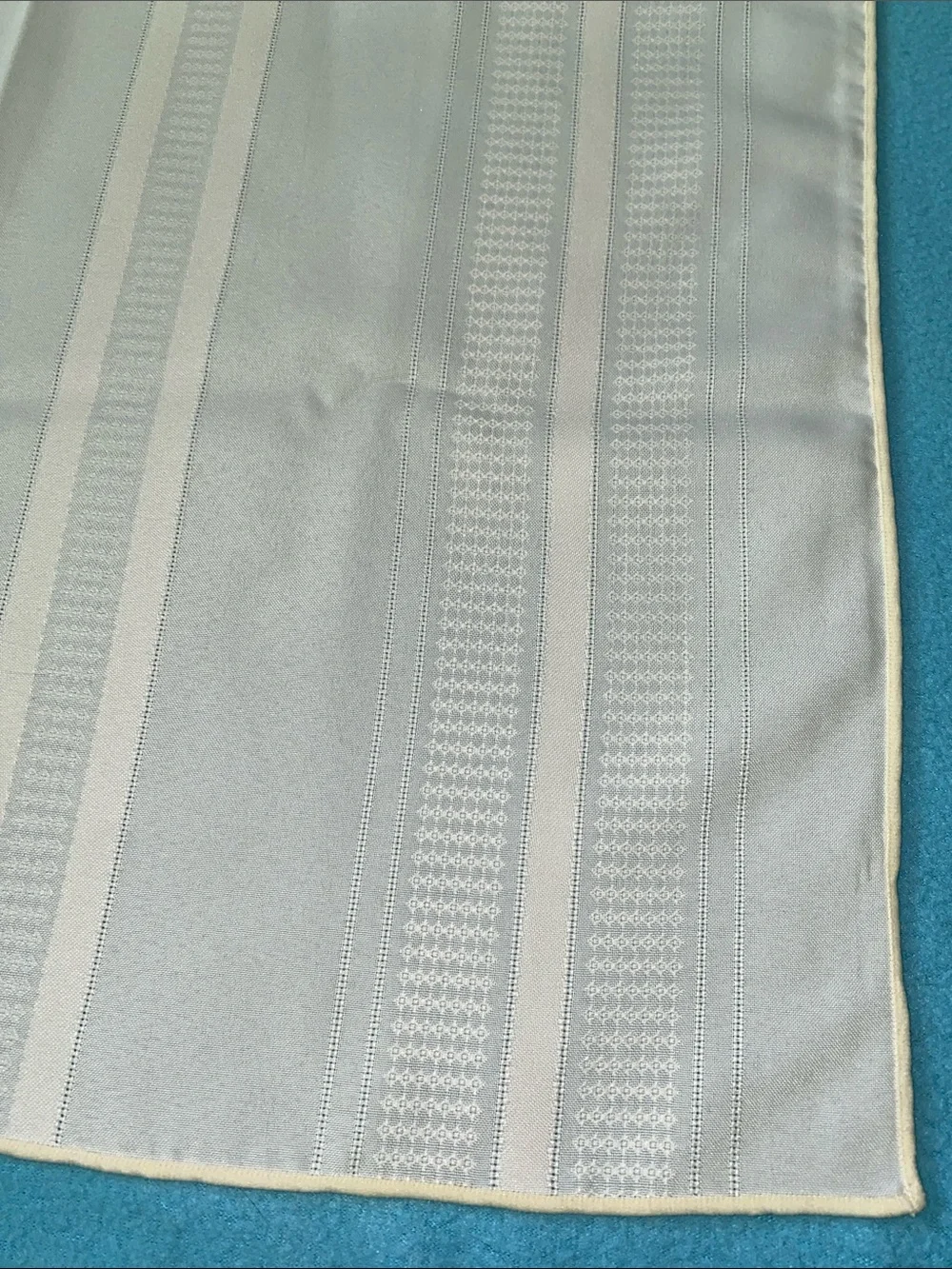 Vintage MCM table cloth cotton elegant pattern creamy white - Unbranded no tags